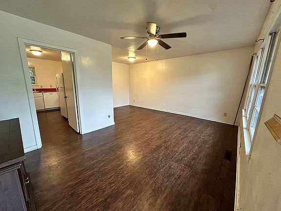 3rd image of 4200 Blankenship St