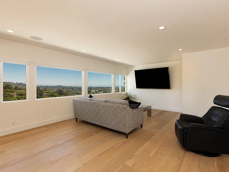 813 E Anapamu St #4B — Photo 6