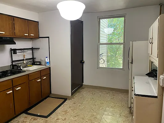 Rented by American Way Real Estate Inc | media 4