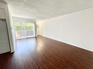915 N Spaulding Ave #4A, Los Angeles, CA 90046