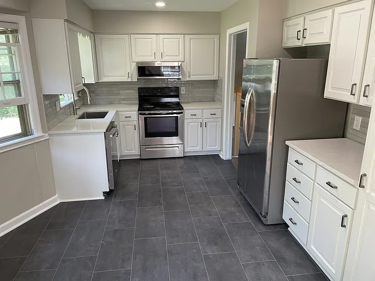 3806 Birchwood Dr — Photo 4