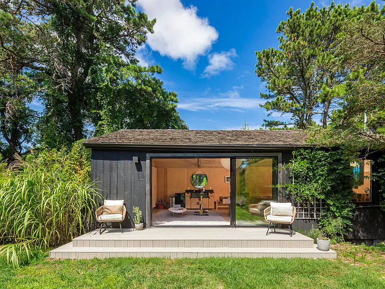 17 Bay View Ave — Photo 36
