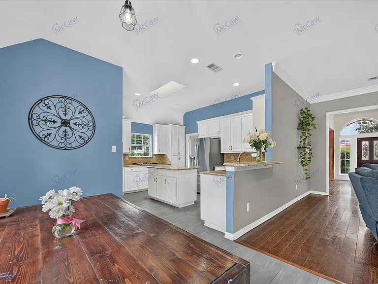 2061 Le Mans Dr — Photo 8