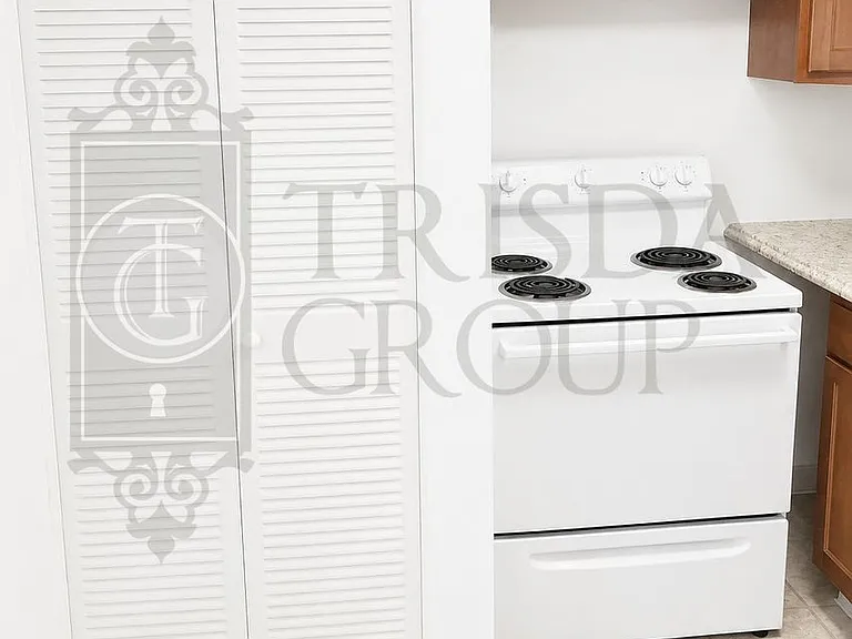 Avail Sept 30th: 2BR Apt in North Hills School District AC, Parking, Pets OK! — Photo 22