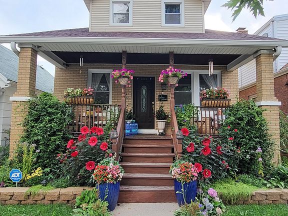 3rd image of 3222 N Neenah Ave