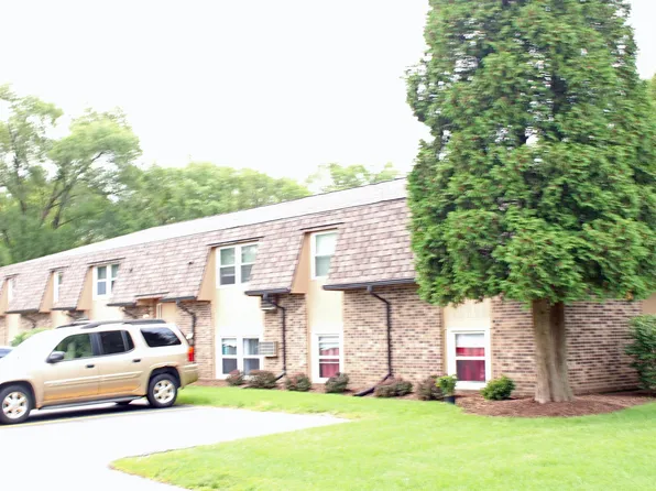 210-222 High Line St, Belvidere, IL 61008