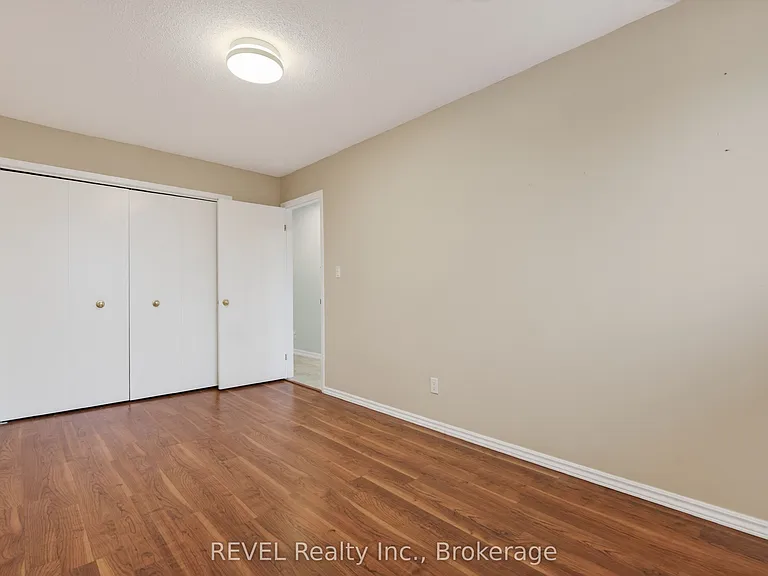 6166 Wildrose Cres #UPPER — Photo 20