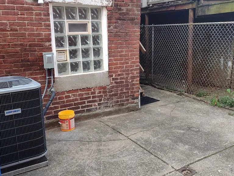 4403 Davison St — Photo 31