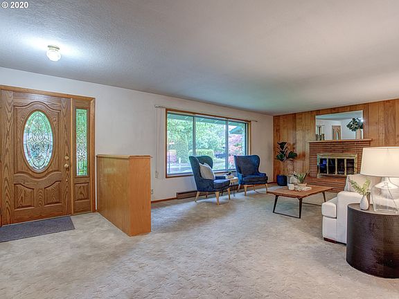 3rd image of 1054 SE 36th Ave