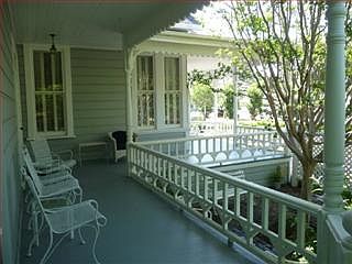 5th image of 470 Hawkins St
