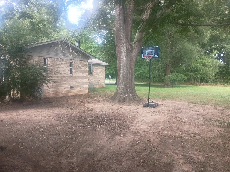 107 Grant 446 — Photo 89