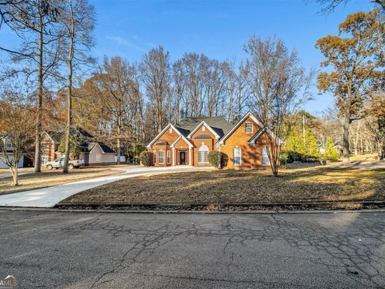 2561 SW Oakridge Dr, Conyers, GA 30094