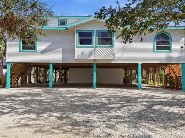 21697/699 Indian Bayou DR, FORT MYERS BEACH, FL 33931