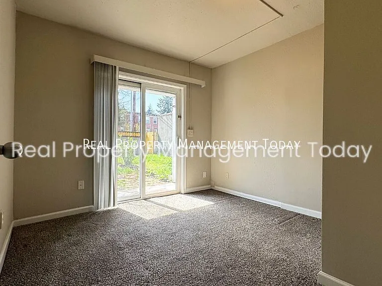514 N K St — Photo 13