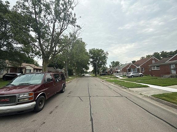 4th image of 20080 Keystone St