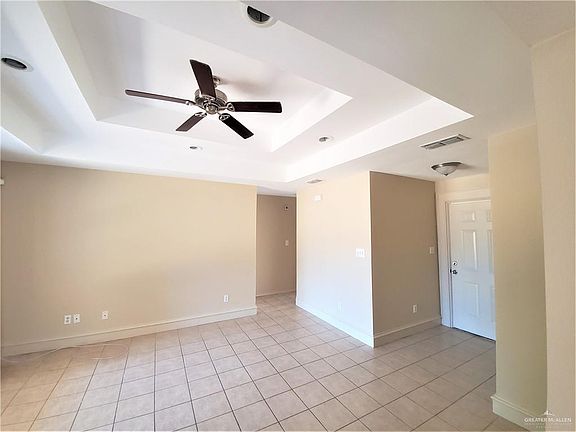 2nd image of 2100 Sunset Dr