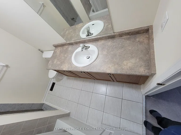 783 Millworks Cres — Photo 18