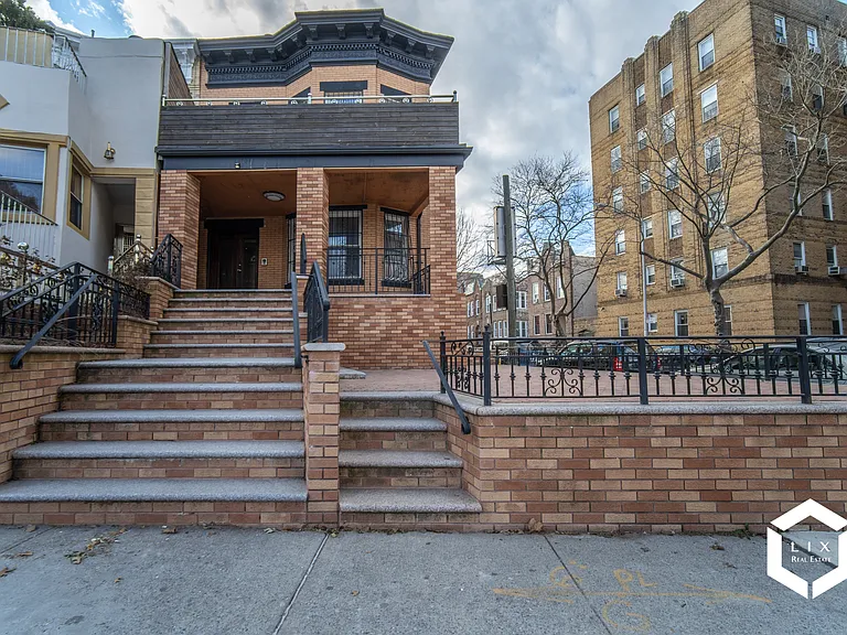 102 Dahill Rd #1R — Photo 18