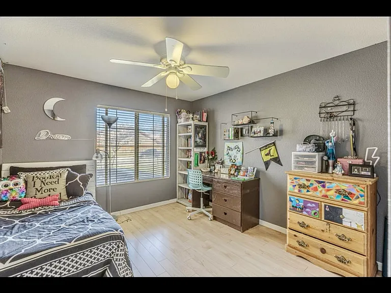 2108 Knollwood Ct — Photo 11