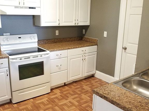3rd image of 1021 E Bolton St Unit A