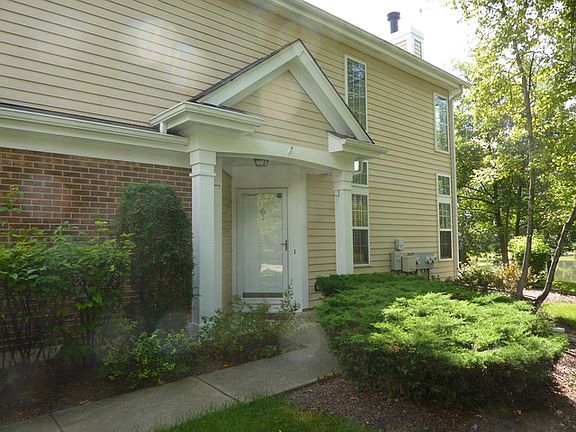 2nd image of 2959 Belle Ln