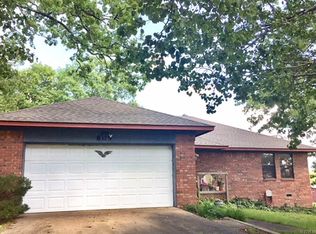 809 S Cedar Ave, Tahlequah, OK 74464