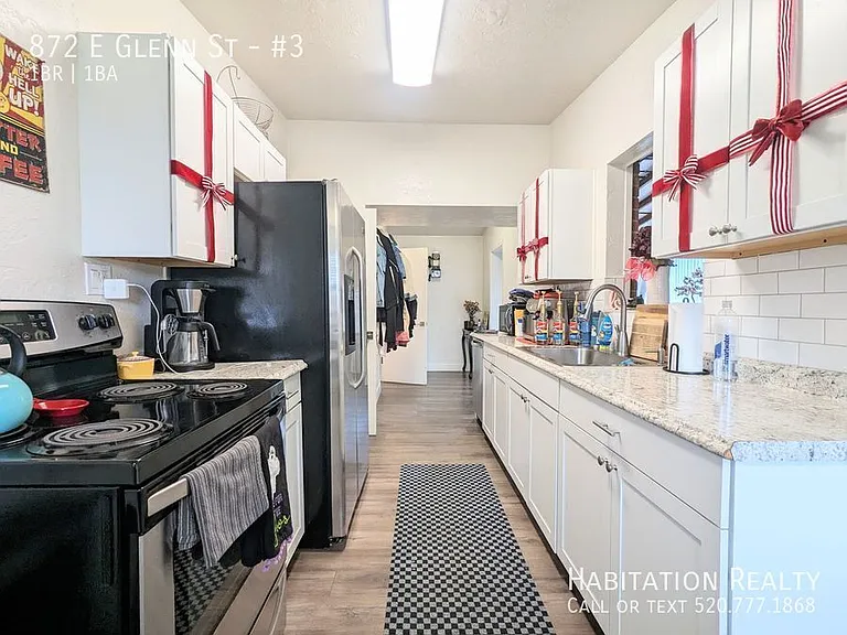872 E Glenn St #3 — Photo 1