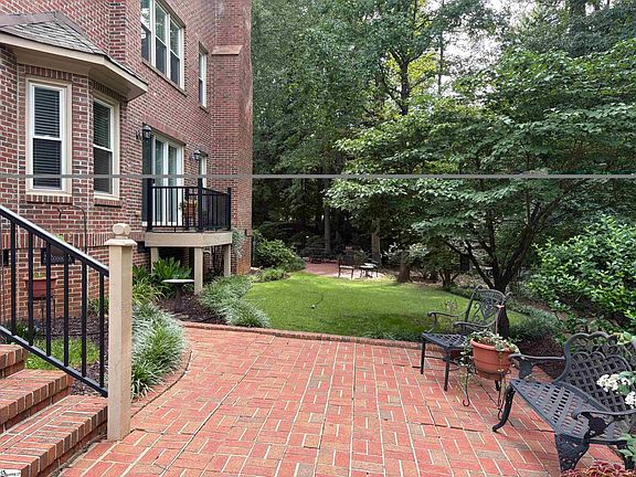 2nd image of 220 Baucom Park Dr