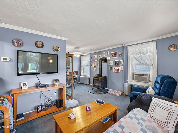 4th image of 21 Terrace Ave