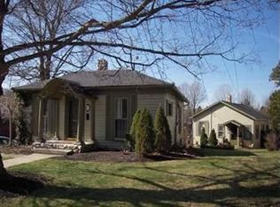 220 S Main St, Chagrin Falls, OH 44022