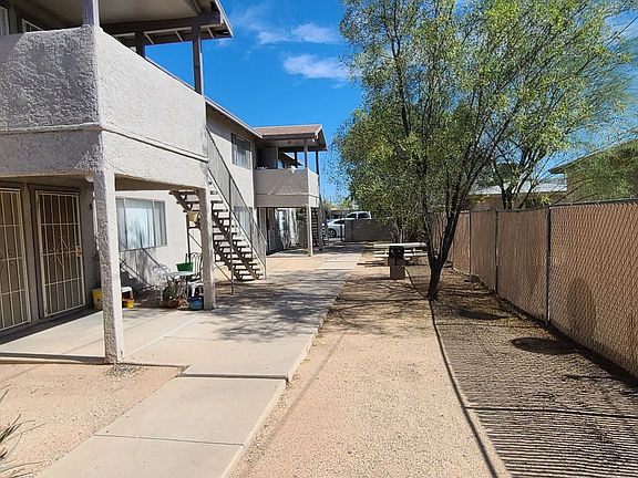 2nd image of 916 S 4th Ave APT E