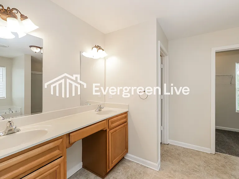 8808 Stony Glen Dr — Photo 10
