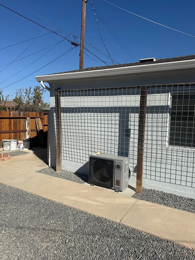Charming 2BR House in Modesto — Photo 1