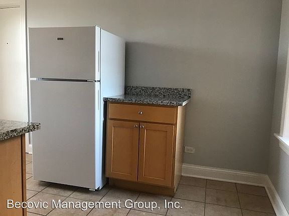 5th image of 7736-42 N Ashland 1609-1611 W Juneway Ter #3H