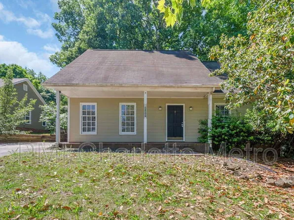 10800 Whittersham Dr, Charlotte, NC 28262