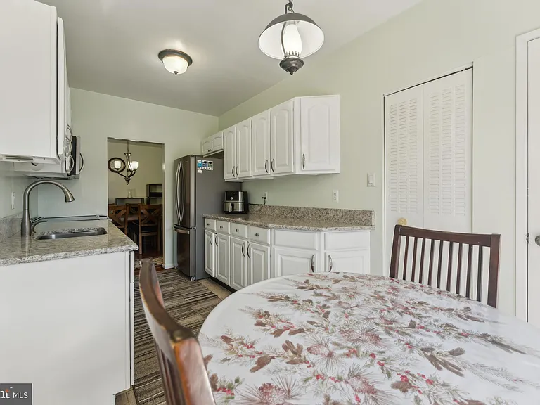 12712 Veirs Mill Rd — Photo 16