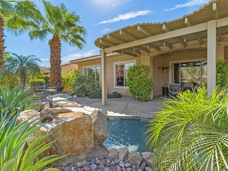 81126 Avenida Lorena — Photo 30