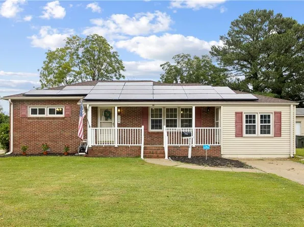 124 Woods Rd, Newport News, VA 23601