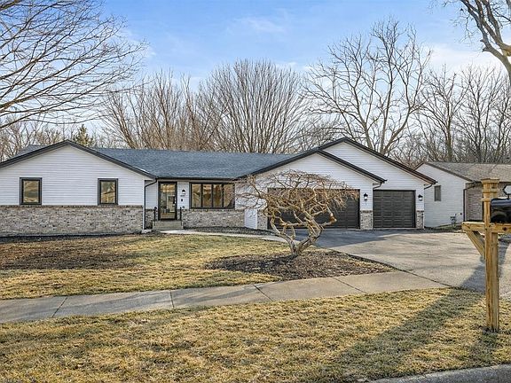 2nd image of 6521 Grassridge Rd