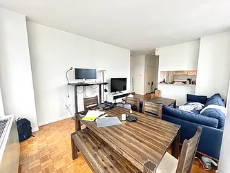 Rented by Addison Property Group