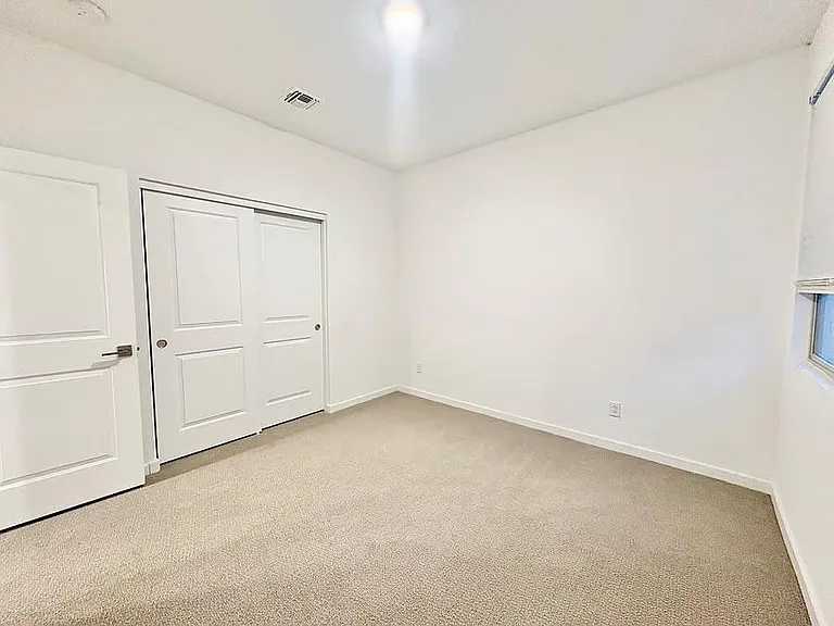 1325 S 223rd Dr — Photo 7