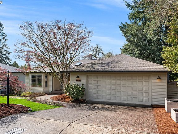 4th image of 4674 SW Flower Pl