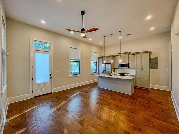 3rd image of 1427 Esplanade Ave #A