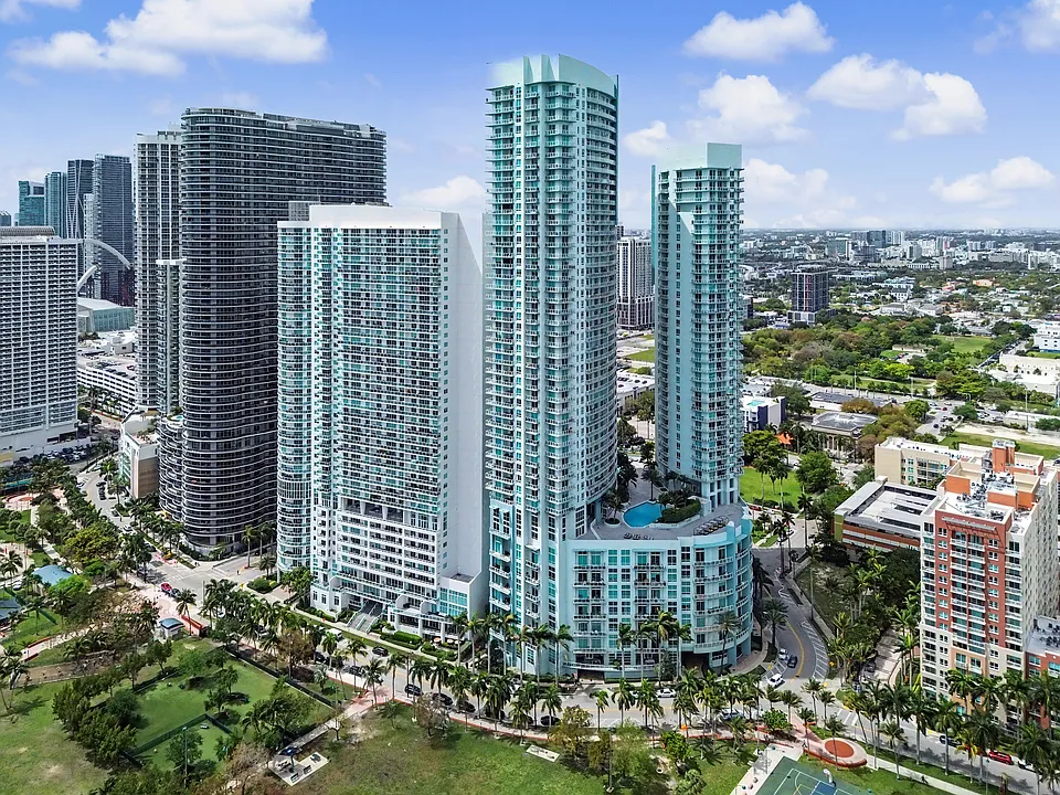 1900 N Bayshore Dr #3911