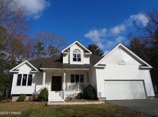 170 Chokeberry Dr, Milford, PA 18337