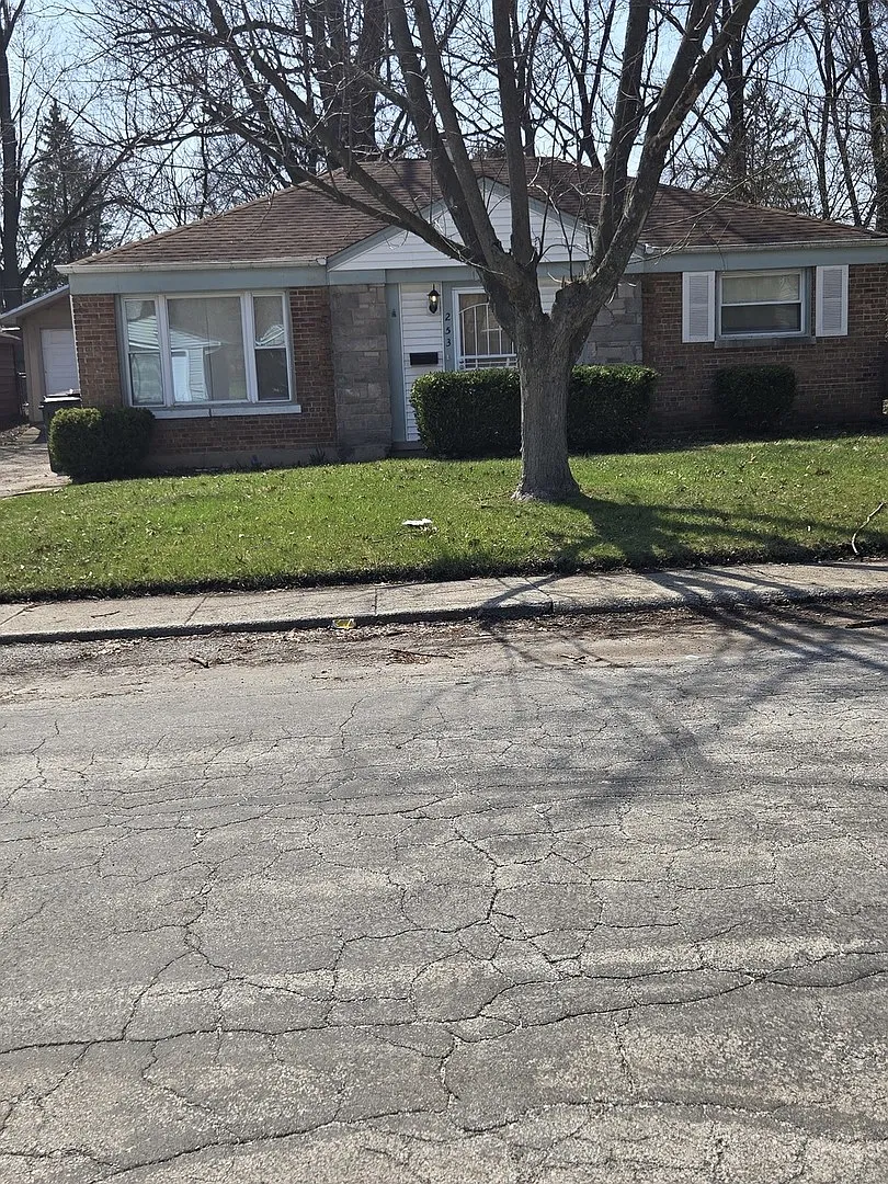 253 Mantua St photo 1