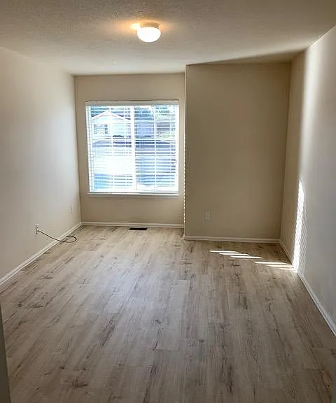 7450 Chancellor Dr — Photo 13