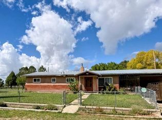 4 Mountain View Rd, Questa, NM 87556