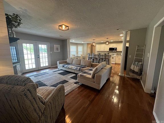 5th image of 194 Harry Rd