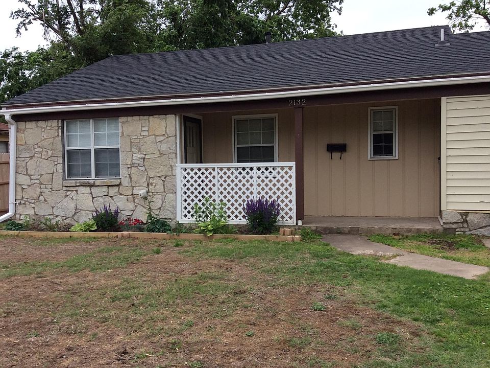 1st image of 2132 Westchester Dr